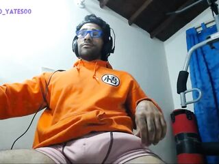 masturbandome con un anillo en el pene