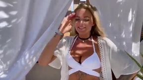 hard video solo je me gode devant tous les clients libertins au club l abso spa...