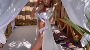 hard video solo je me gode devant tous les clients libertins au club l abso spa...