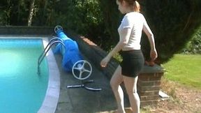 Linda and Lucretia's pool battle