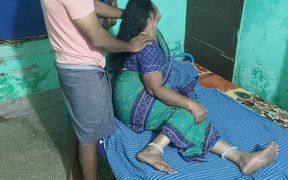 Real Sex Video of Young Man Hot Sex with Aunty