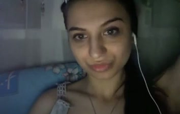 Stunning amateur Arab babe flashes her shaven pussy