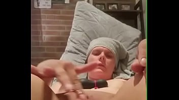 Quaroes&rsquo_ Showerhead Orgasm Fuels a Wild Second Cum on the Couch