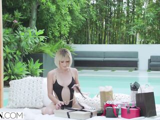 VIXEN Blond sugar baby Jessie gets what this babe craves