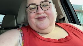 SSBBW Eats Fast Food Pre-Dinner Snack in Car