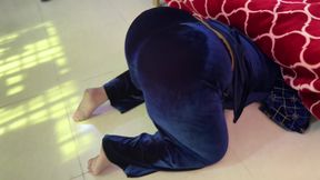 Egyptian Big Ass & Big Tits Hot Muslim Stepmom Stuck Under Bed & Gets Anal Fuck From Stepson