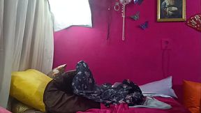 Tar&acirc_ntula  boneca trans dando  o cuzinho bem gostoso junto com a amiga safada e devoradora de cuzinho