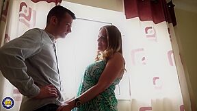 Incredible Curvy Stepmom Sex Perverted