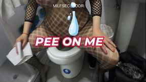 Mi vecino de 19 a&ntilde_os me ayuda  a hacer porno e incluso me limpia la orina con la lengua