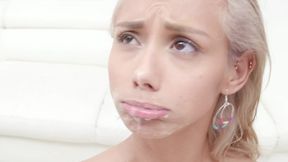 Daring beauties captivate with passionate piss play in thrilling intimate intensity