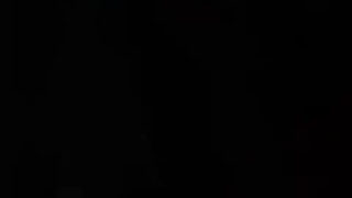 Stalloni tatuati con cazzi enormi si masturbano e si fanno inculare sotto la doccia