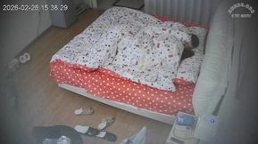 樂橙 美女穿著衣服真沒看出來 有這麼漂亮的一對奶子 好大好圓好稀罕 可惜男人沒用來打奶炮1