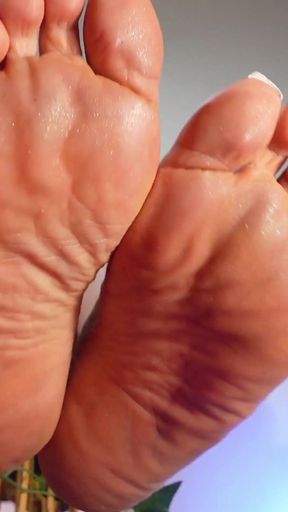Foot Lover's Dream: Ignoring You with Dusty Soles in 4K