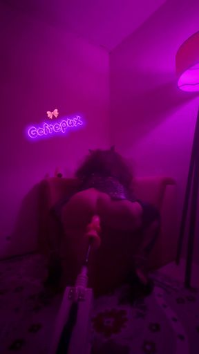 fuck sissy dildo gape