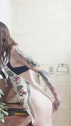 Trans Housewife Masturbating and Cumming in the Kitchen