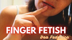 MILF FINGER FETISH 4