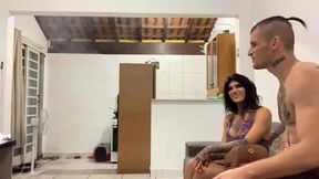 sabrina prezotte veio nos visitar, e a badmelli foi tomar banho e eu comi a sabrina na sala