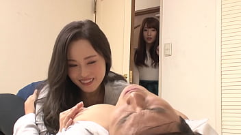 「ウチの旦那とヤってくれない&hellip_？」友人に頼み旦那とSEXさせ、普段見た事のない夫の姿に興奮し抑えきれずに逆寝取らせ3PSEX！妻と友人のマ○コが目の前に！【パート2】