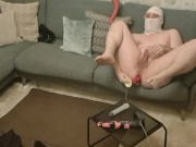 Ein einbrecher bricht in mein haus ein und macht es sich selbst mit meinen dildos