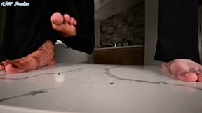 GIANT Nordic BLONDES! Crush punies! Pt 2 - MP4