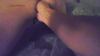 оргазм, жестокий секс, сквирт, зияние, фистинг – любительская шлюха получает анальный фистинг