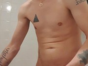 Quick wank in my mates toilet