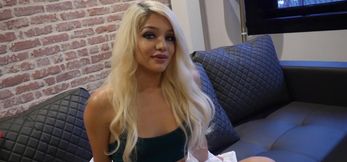 Elizabeth Jolie’s First POV Cream—Stepbro Shows Her Everything