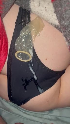 Playing with my friend&#039;s panties