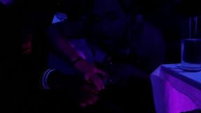 natalia delgado chupando verga en pleno antro