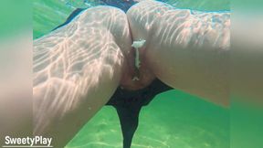 Creampie underwater - Stranger cum inside my pussy on the beach