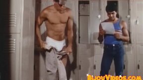 Homosexual threesome with athletic looking cock munchers