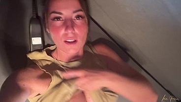 Lea Pam Se Doigte, Se Caresse Et Jouit Trois Fois Dans Cette Vidéo Solo Tournée Dans La Cabine De Ce Camion.