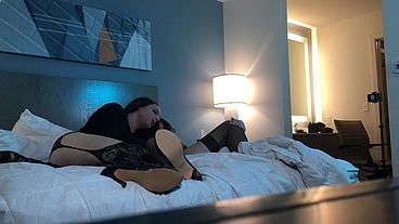 Femboy Jasmyne Jaye Gets Cock Sucked by Bailey Wilde
