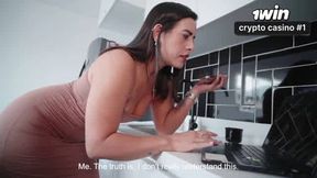 Divorced MILF tempts virgin nerd to help her invest online! Pipe Boy and Kylei Ellish - XXX.