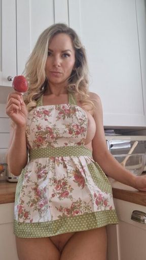 I get so horny baking 😏