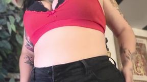 Naomi wants to strip for you