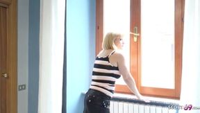 Steamy Encounter: Step Mom Mary Walks In on Her Son's Private Moment!