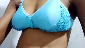 big boobs indian bhabhi enjoys while bathing