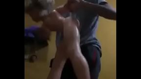 novinho fodendo loirinha