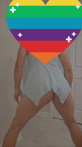 Latuno femboy twerking