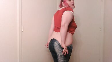 Natural chubby babe shows herself off for you.