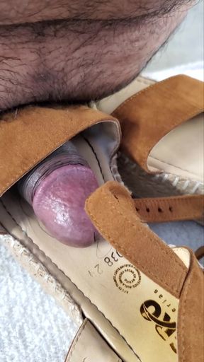 mechanic found college student wedge heels in  van