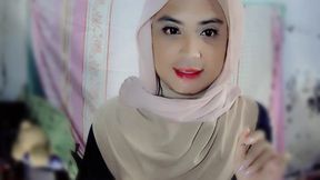 I tried a flavored condom for the first time by tasting it with my mouth