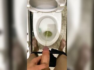Morning pissing in the latrine with an uncircumcised knob, view from the eyes