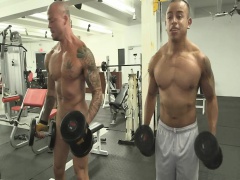 Naked workout seduces man in gym