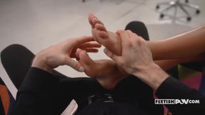 Shalina Devine - Farewell Gift From A Foot Fetishist