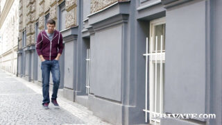 สองสาว MILF หุ่นอวบอั๋นอย่าง Blanche Bradburry และ Vinna Reed รับอวัยวะเพศชายขนาดใหญ่ของ Kristof Cale ผ่านทางทวารหนัก