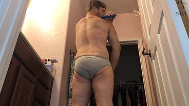 Hairy Guy N Man-Thong Shaves Body