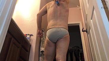 Hairy Guy N Man-Thong Shaves Body