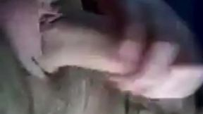 batendo punheta no banco de tras do onibus com risco de flagra